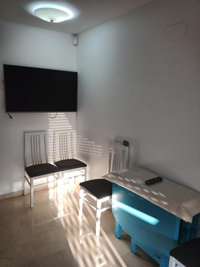 2 Paradise Of Residencial Patos Ii A 300 Metros De La Playa Y Supermercados, Wifi Gratis, Vistas A La Montana Appartement *